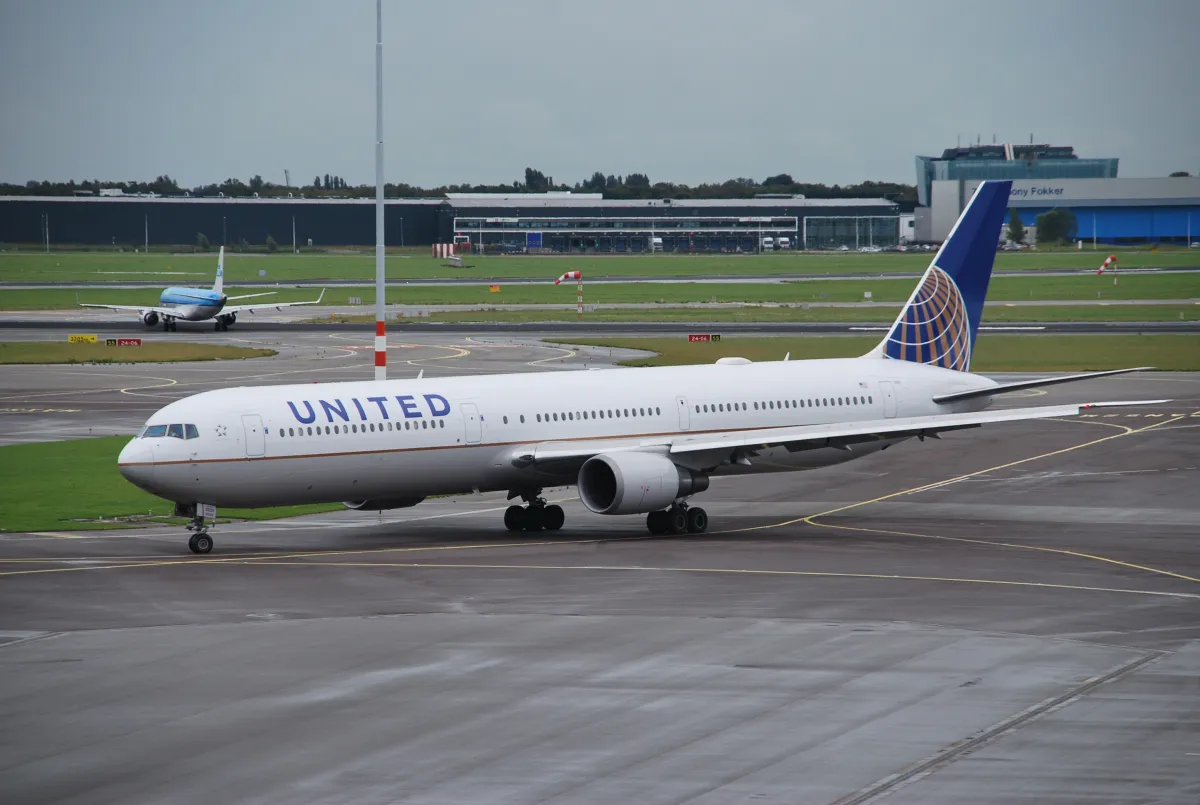United Boeing 767 DSC 4238
