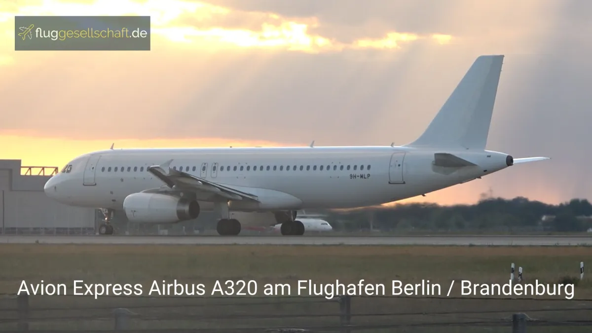 Avion Express A320 am Berlin Brandenburg Airport (1)